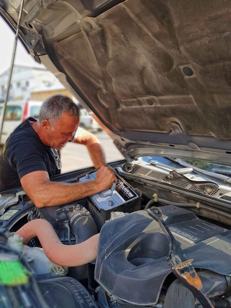 חיים אזולאי ענק המצברים 2